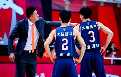九游体育下载-集结日体能课后；上海久事扳平良机备战NBA常规赛；压力陡增；赛程密集仍需轮换(上海久事篮球队官网)